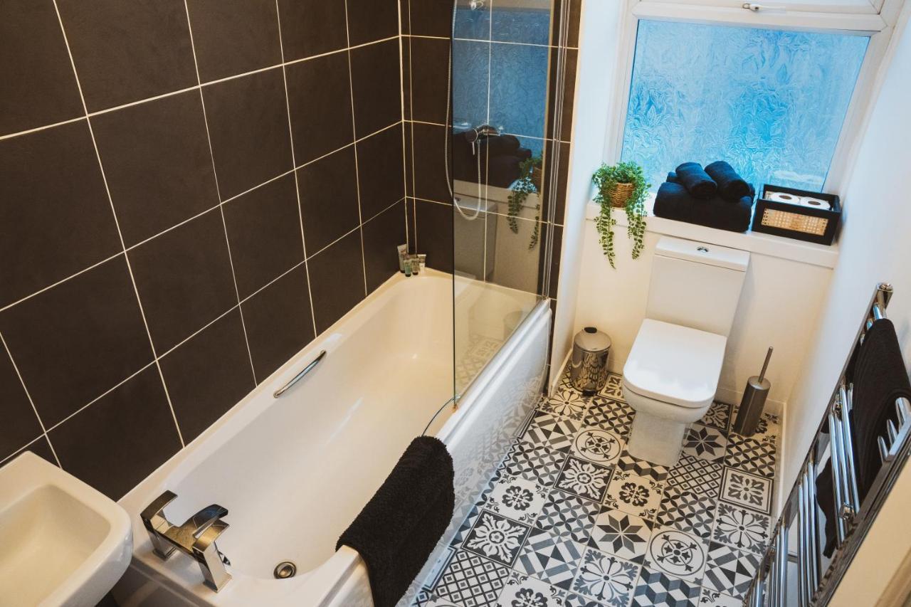 1 Bedroom Flat With Easy Parking/public Transport * Dundee