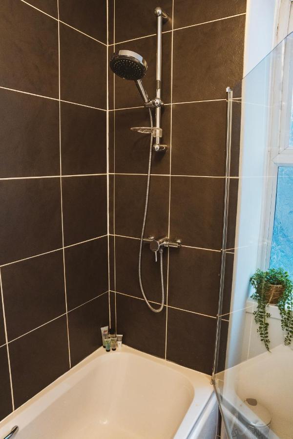 1 Bedroom Flat With Easy Parking/public Transport Dundee
